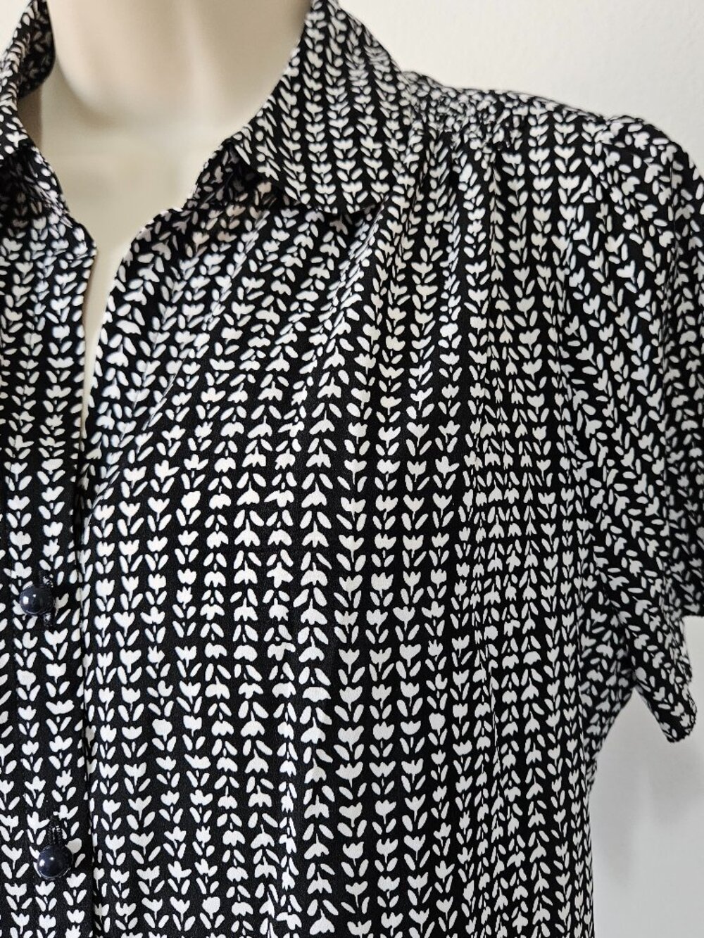 Tahari Short Sleeve Button Down Blouse - Picture 7 of 10